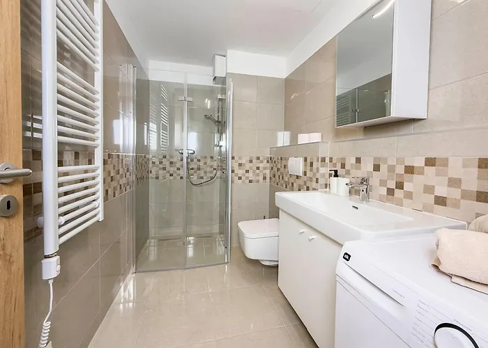 Danube River Flat With Balcony,free Garage Apartamento Budapest