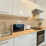 Danube River Flat With Balcony,free Garage * Budapeste