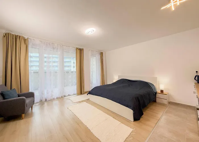 Danube River Flat With Balcony,free Garage شقة بودابست